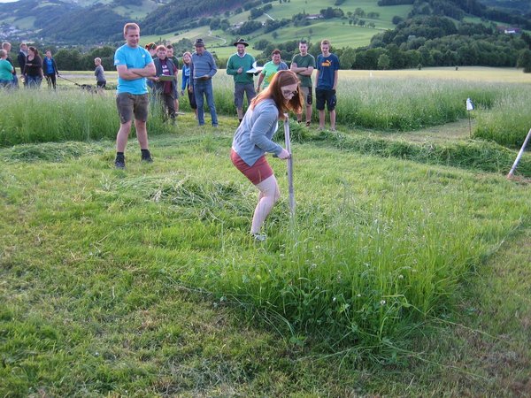 Sensenmähen Landjugend Rabenstein