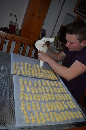 Keksebacken für den Adventmarkt in Kirchberg - LJ Kirchberg